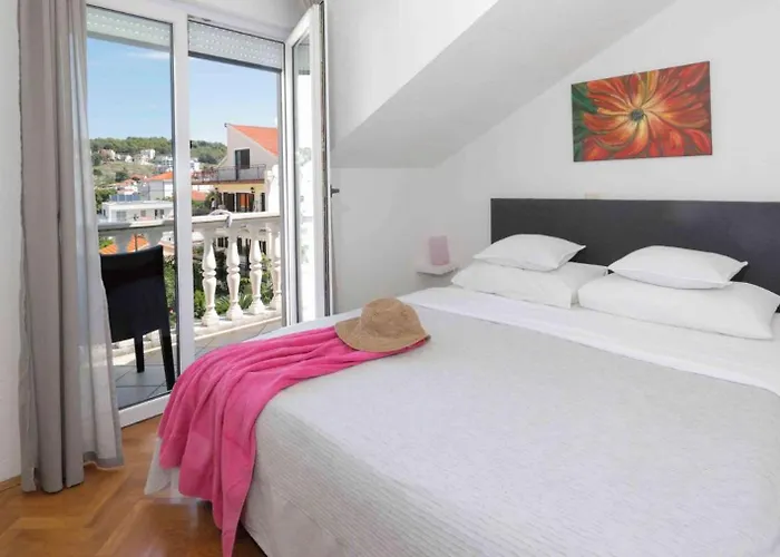 Apartments Lovric