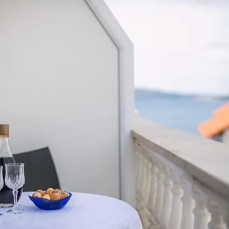 Apartments Lovric Trogir Zimmer foto