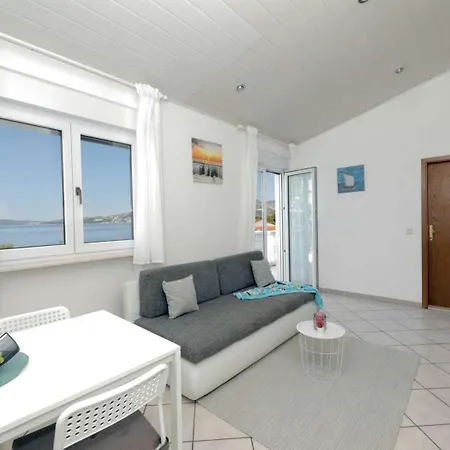 Apartments Lovric Trogir Exterior foto