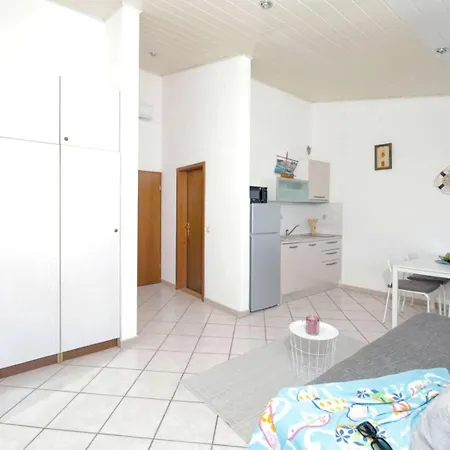 Apartments Lovric Trogir Exterior foto