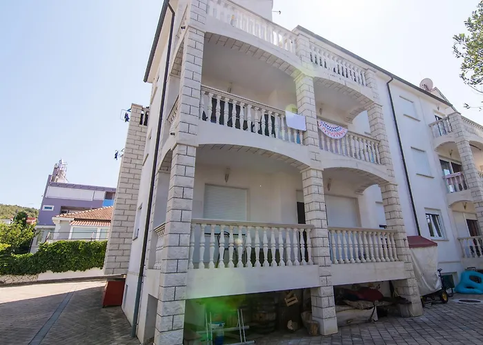 Apartments Lovrić